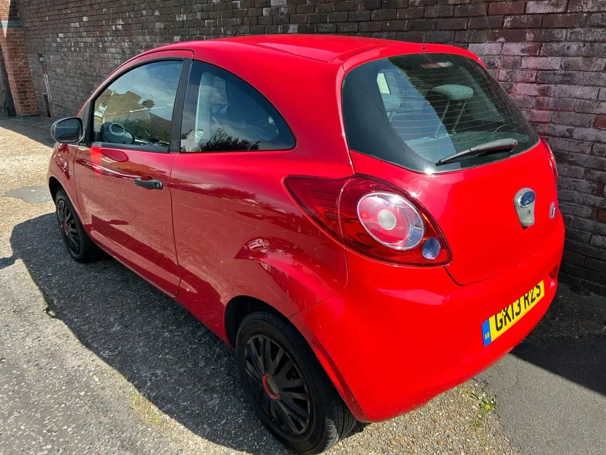 Używany Ford Ka Studio 69 KM (50 kW) 2013 Czerwony Hatchback