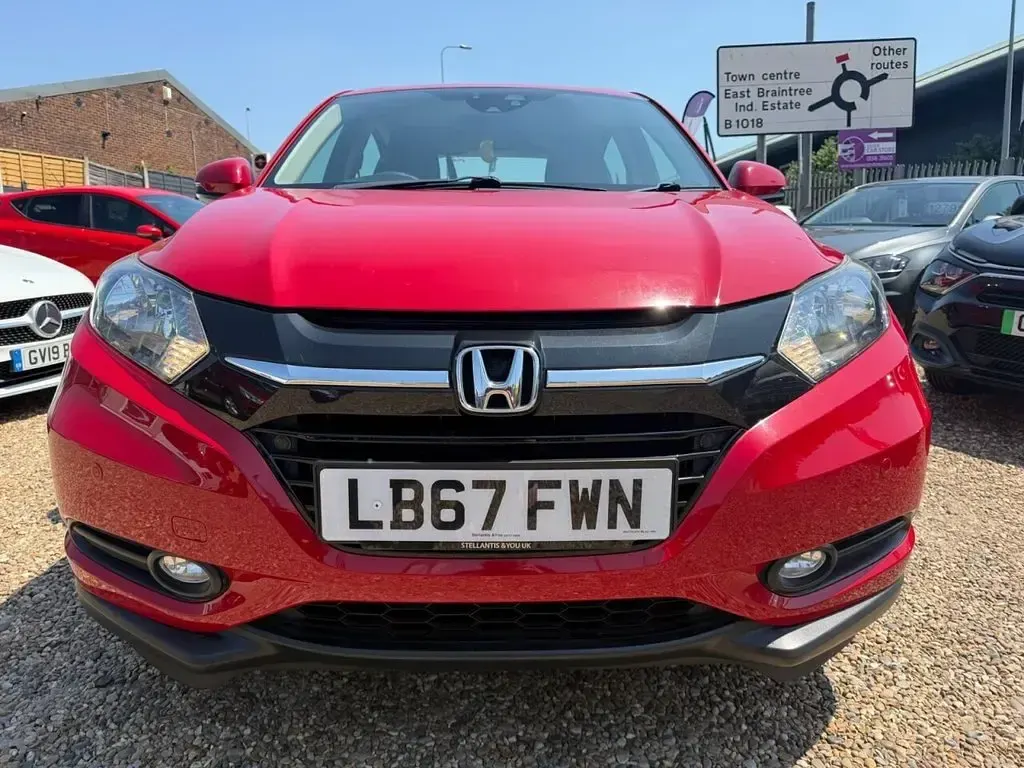 Used Honda HR-V SE 2018 Red SUV