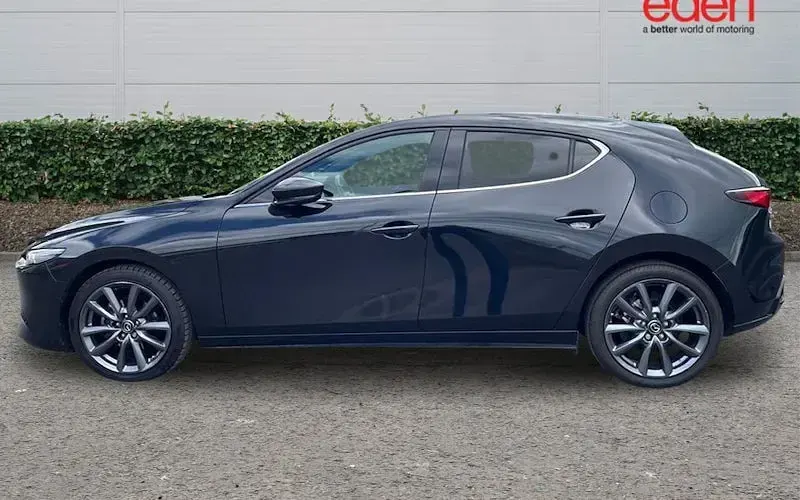 Used Mazda 3 Inclusive 122 HP (89 kW) 2022 Black Hatchback