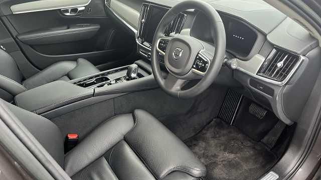 Used Volvo V90 Plus 194 HP (142 kW) 2023 Estate