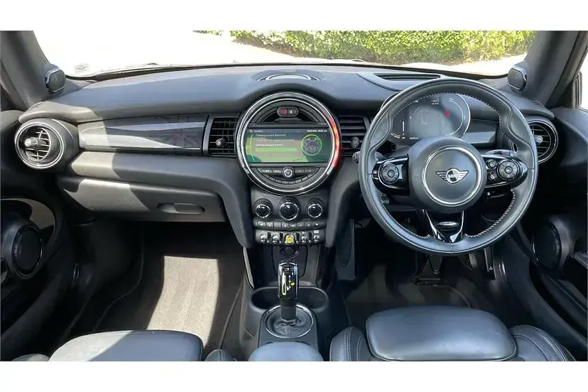 Begagnad Mini Cooper S Level 3 135 kW (184 HK) 2020 Silver Halvkombi