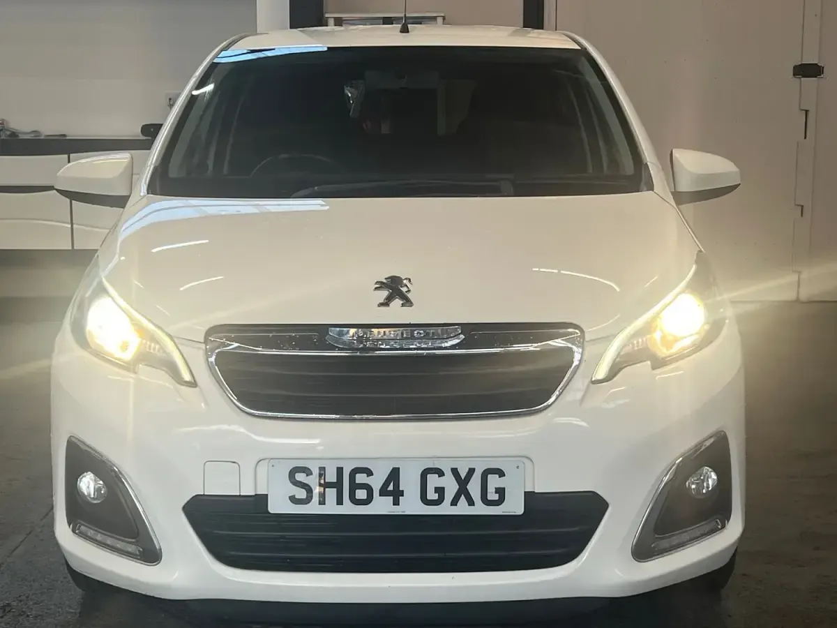 Używany Peugeot 108 Allure 82 KM (60 kW) 2014 Biały Hatchback