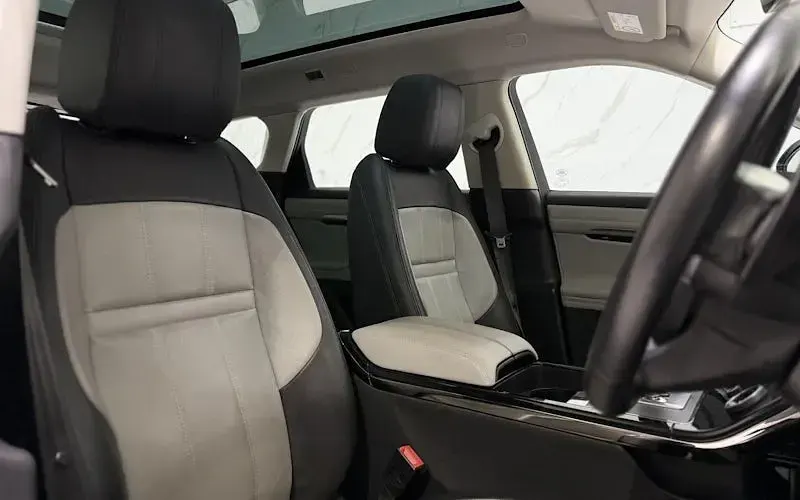Used Land Rover Range Rover evoque SE Dynamic 182 HP (133 kW) 2019 White SUV