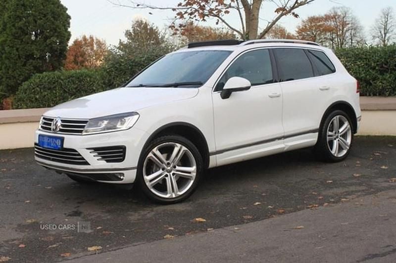 White Used 2017 VW Touareg R-line Plus SUV | £19,495 (Good price) - Image 1/1