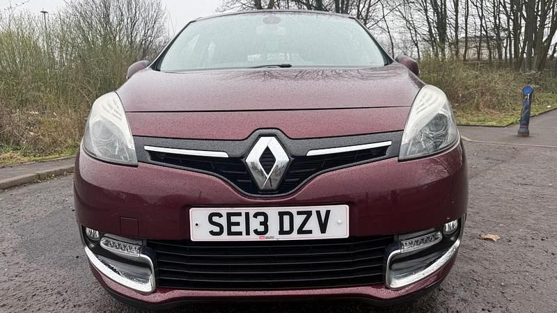 Used Renault Scénic III Dynamique 110 HP (80 kW) 2013 Red MPV