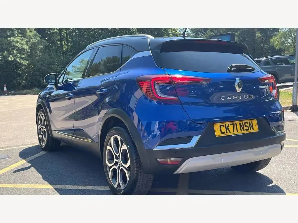 Used Renault Captur Version S 91 HP (66 kW) 2021 Blue/black  SUV