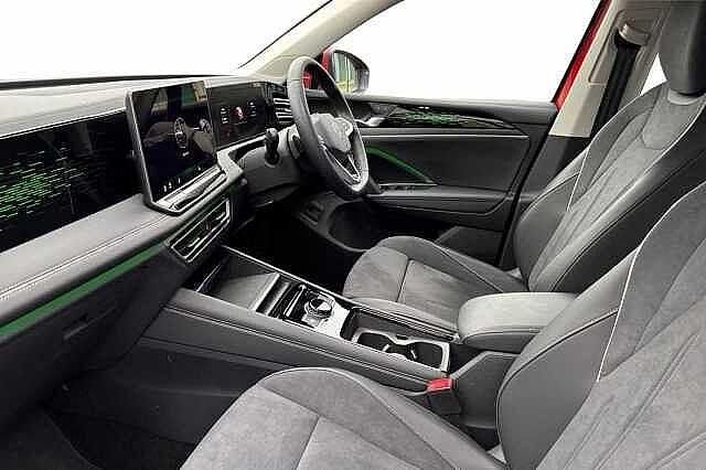 Used VW Tiguan Elegance 150 HP (110 kW) 2025 Red SUV