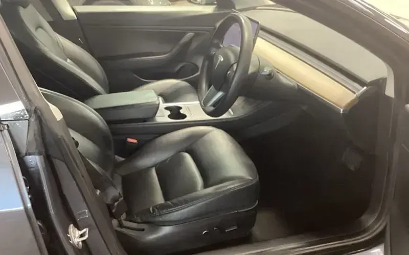 Used Tesla Model 3 Standard Range 180 kW (245 HP) 2021 Sedan