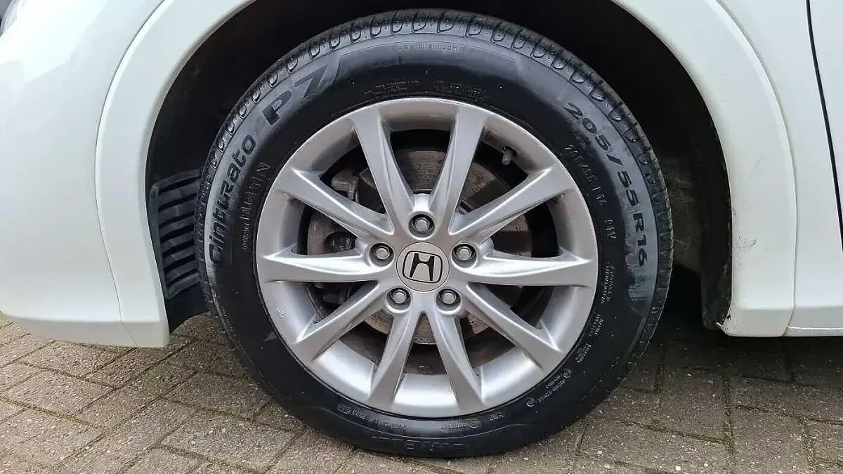 Begagnad Honda Civic SE Plus 120 HK (88 kW) 2015 Vit Halvkombi