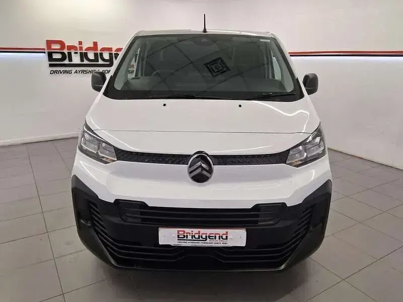 Used Citroën Dispatch 120 HP (88 kW) 2025 White MPV