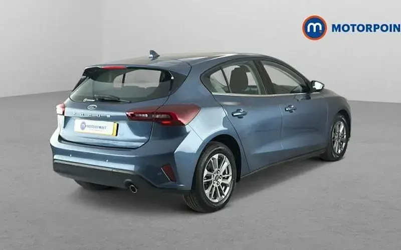 Used Ford Focus Titanium 125 HP (91 kW) 2023 Blue Hatchback
