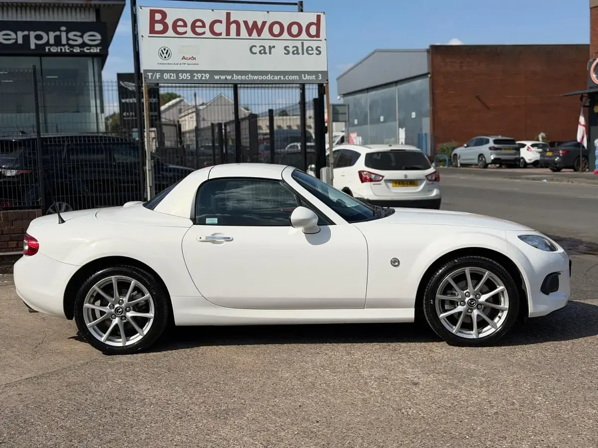 Used Mazda MX5 160 HP (117 kW) 2013 White Cabriolet