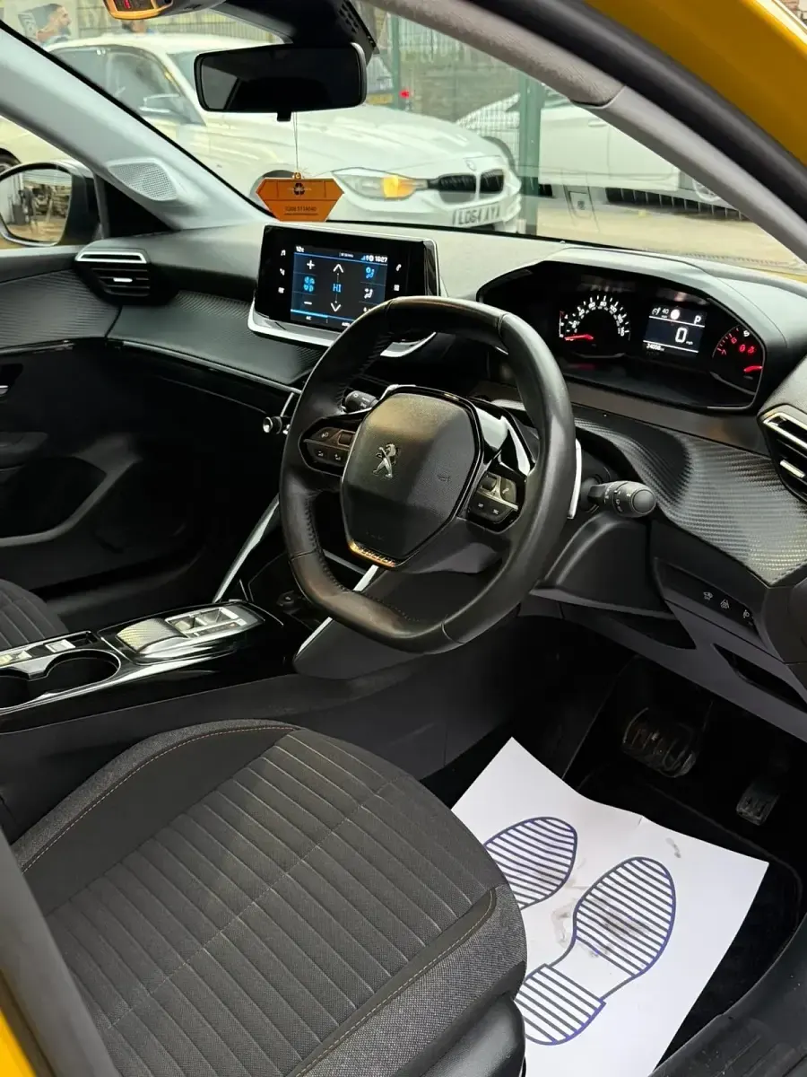 Gebraucht Peugeot 208 Active+ 2023 Gelb Kleinwagen