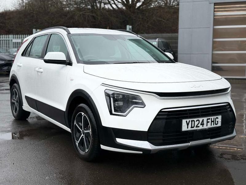 Used Kia Niro 2024 White SUV