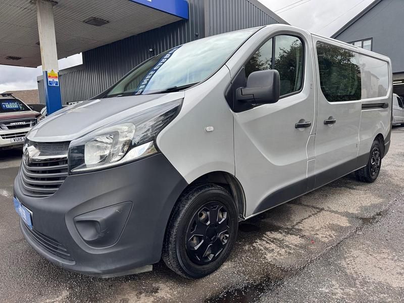 Used Vauxhall Vivaro 90 HP (66 kW) 2016 Silver MPV