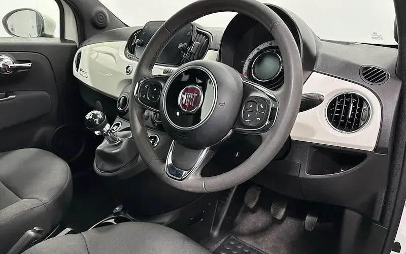 Used Fiat 500 69 HP (50 kW) 2023 White Hatchback