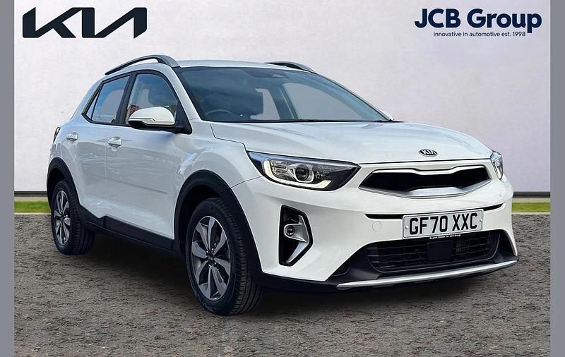 White Used 2020 Kia Stonic SUV | £12,495 (Fair price) - Image 1/3