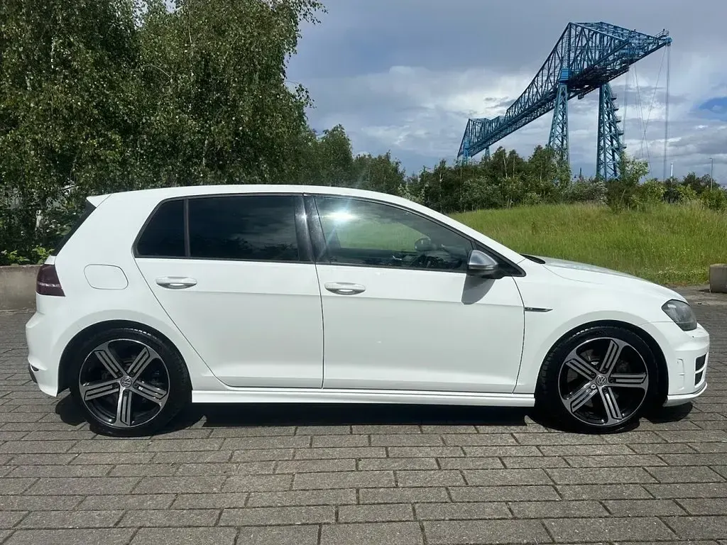 Used VW Golf VII R 2016 White Hatchback