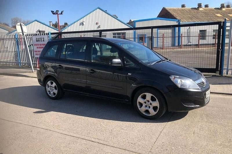 Used Vauxhall Zafira 115 HP (84 kW) 2013 Black MPV