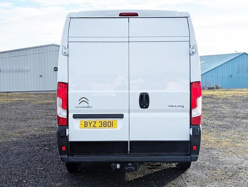 Used Citroën Relay 138 HP (101 kW) 2022 White Van