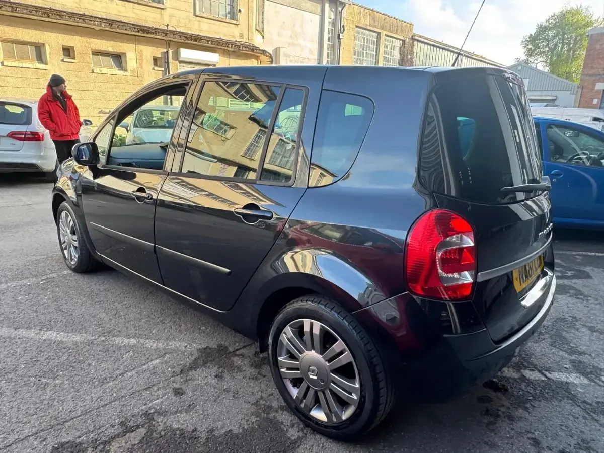 Usado Renault Grand Modus Dynamique 2011 Preto Monovolume