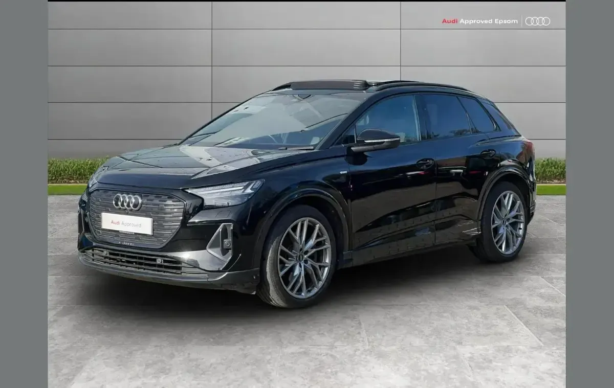 Second-hand Audi Q4 e-tron Advanced 219 kW (299 CP) 2021 Negru SUV