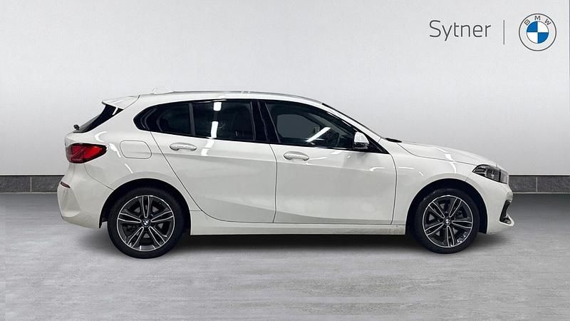 Used BMW 118 Sport Line 134 HP (98 kW) 2023 White Hatchback