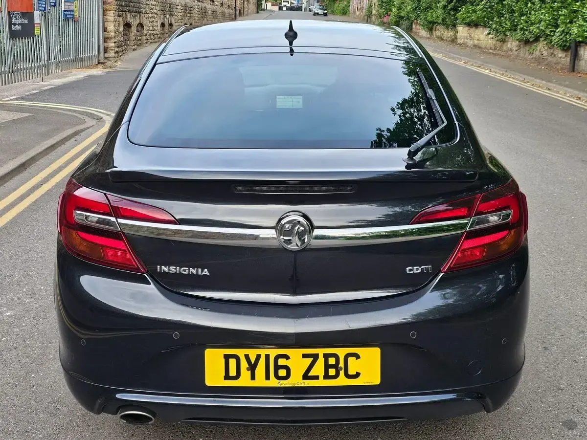 Used Vauxhall Insignia SRi 2016 Black Hatchback