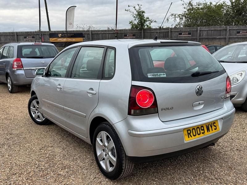 Used VW Polo Match 80 HP (58 kW) 2009 Silver Hatchback