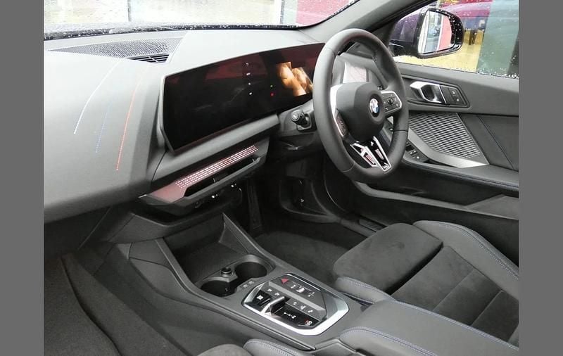 Image 2/4