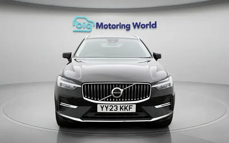 Used Volvo XC60 Core 349 HP (256 kW) 2022 Black SUV