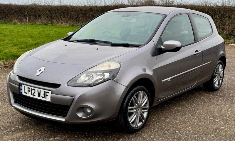 Grey Used 2012 Renault Clio IV Hatchback | £3,295 (Good price) - Image 1/4