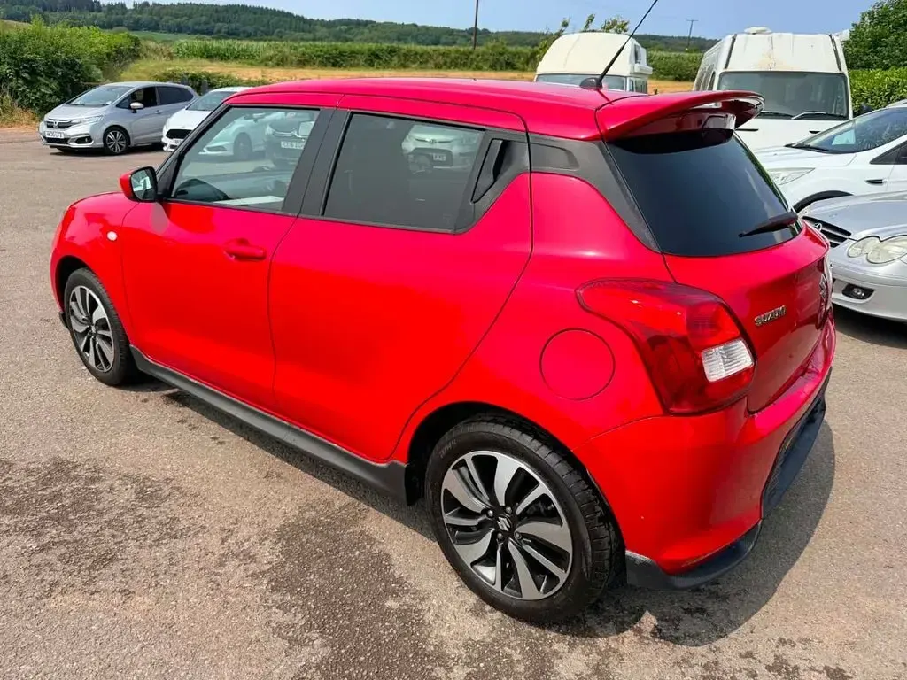 Used Suzuki Swift 90 HP (66 kW) 2019 Red Hatchback