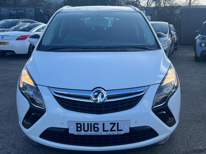 Used Vauxhall Zafira SRi 136 HP (100 kW) 2016 White MPV