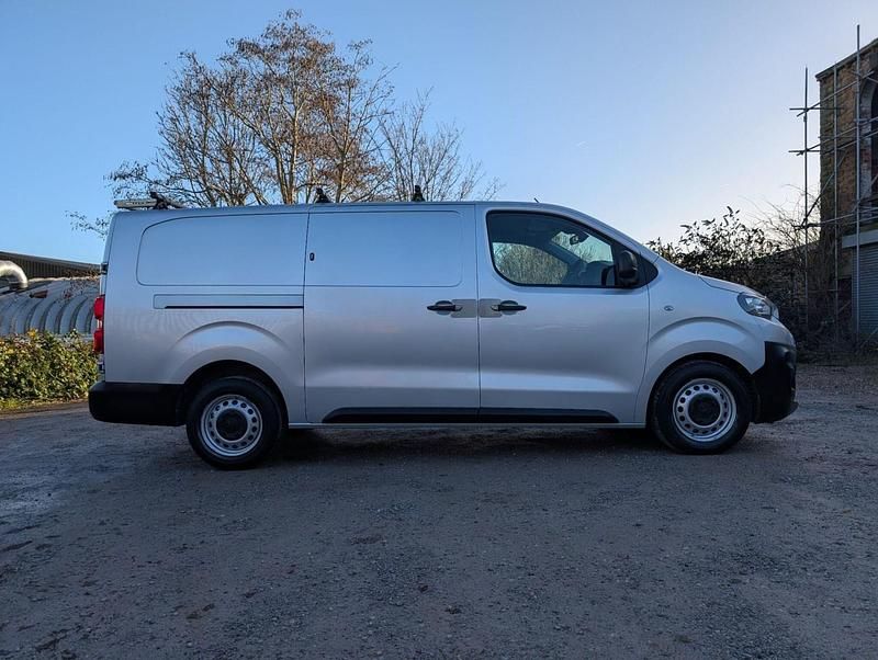 Silver Used 2019 Peugeot Expert Van | £6,950 (Fair price) - Image 1/2