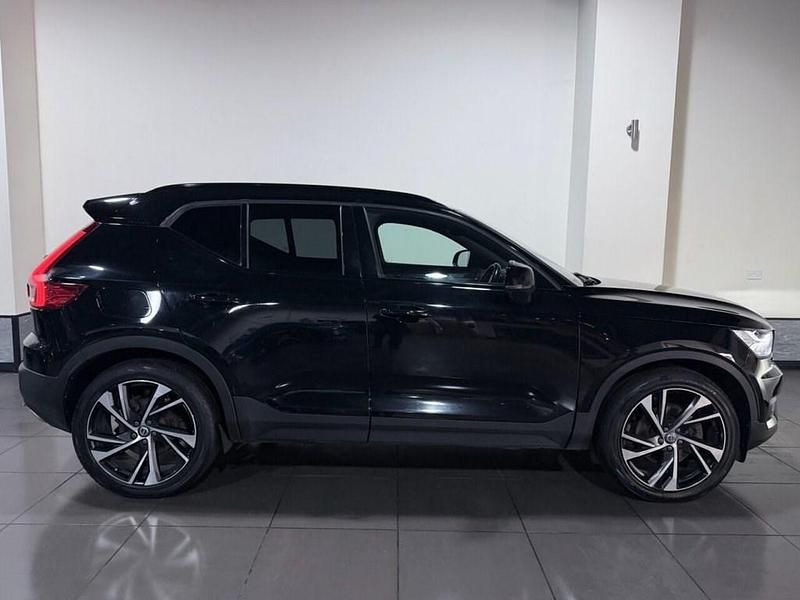 Used Volvo XC40 R-Design Pro 2019 Black SUV