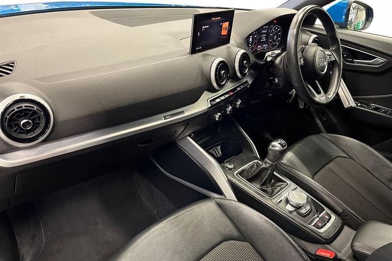 Used Audi Q2 S-Line 150 HP (110 kW) 2022 Turbo blue SUV