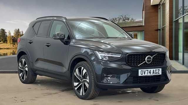 Used 2025 Volvo XC40 Plus SUV | £34,995 (A bit pricey) - Image 1/4