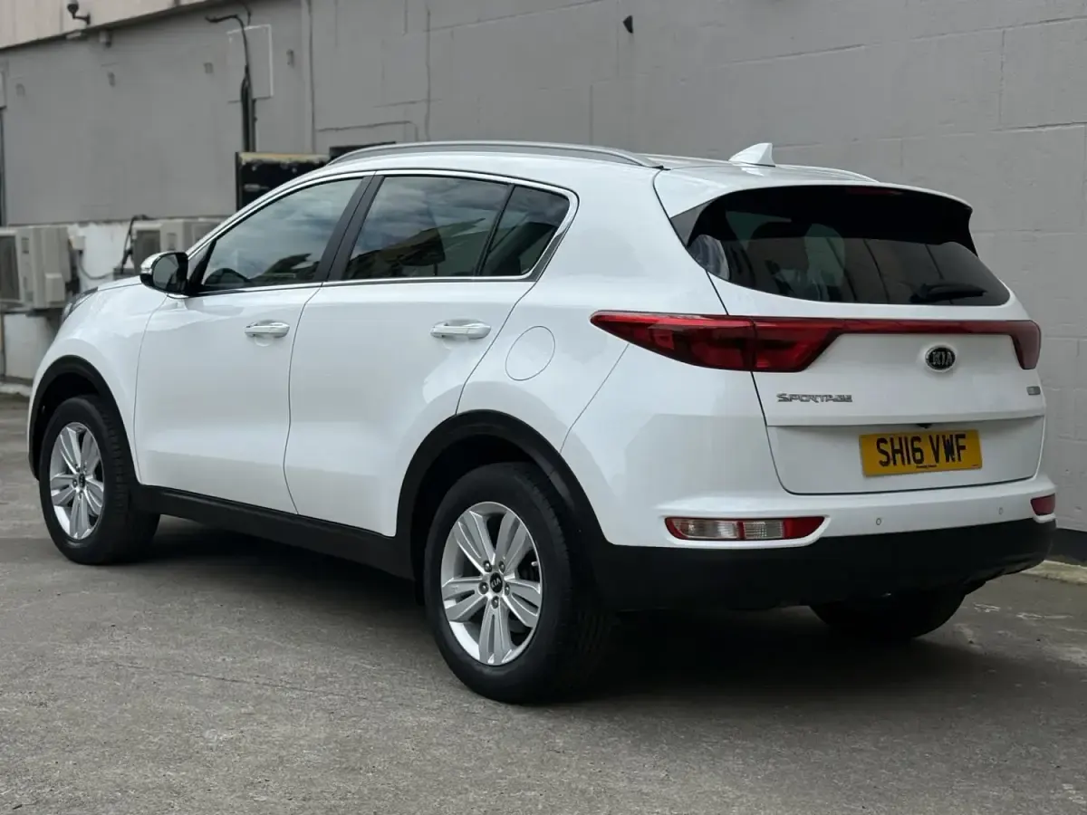 Używany Kia Sportage 177 KM (130 kW) 2016 Biały SUV