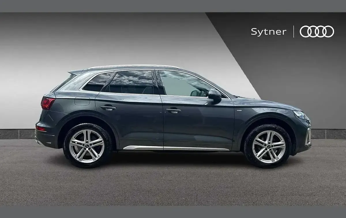 Used Audi Q5 S-Line 200 HP (147 kW) 2022 Grey SUV