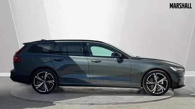 Used Volvo V60 Plus 194 HP (142 kW) 2026 Green Estate