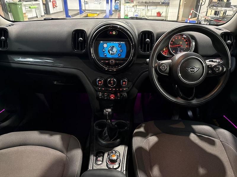 Used Mini Cooper Countryman Classic 136 HP (100 kW) 2019 Blue SUV