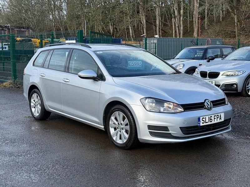 Used VW Golf VII SE 110 HP (80 kW) 2016 Silver Estate