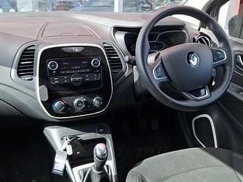 Used Renault Captur Play 90 HP (66 kW) 2020 Grey SUV