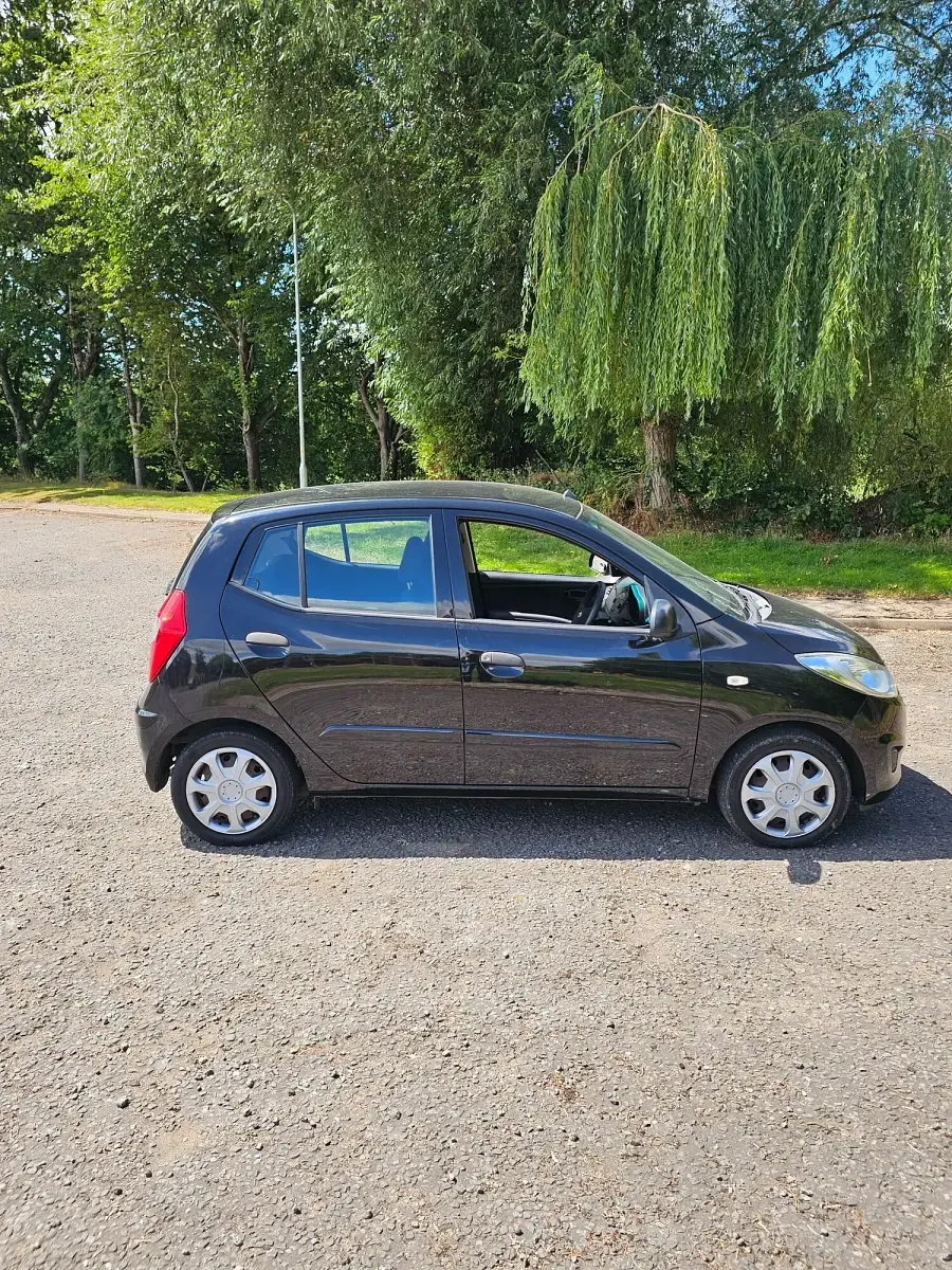 Used Hyundai i10 Classic 86 HP (63 kW) 2012 Black Hatchback