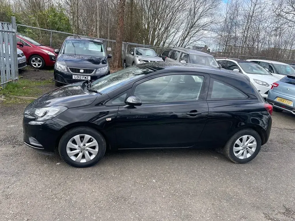 Second-hand Vauxhall Corsa Active 74 CP (54 kW) 2019 Negru Hatchback