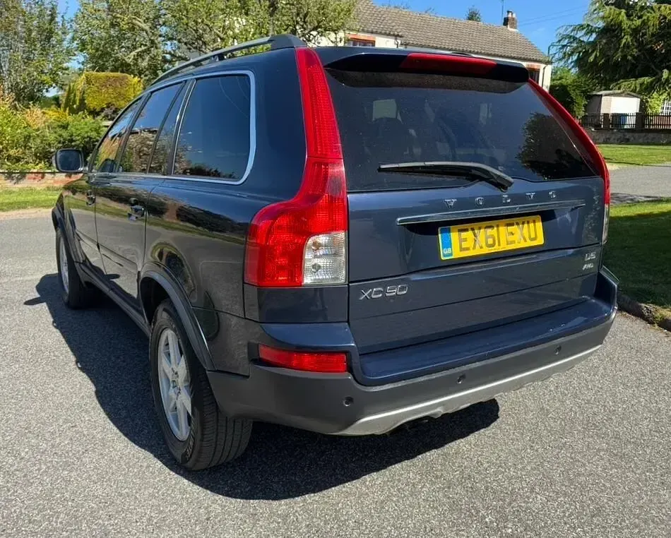Used Volvo XC90 200 HP (147 kW) 2011 Blue SUV