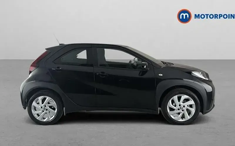 Used Toyota Aygo X PURE 72 HP (52 kW) 2025 Black SUV