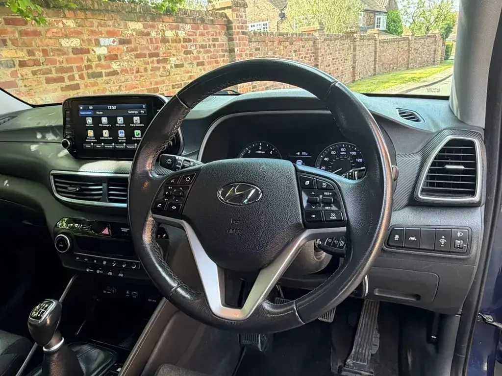 Usado Hyundai Tucson SE 115 CV (84 kW) 2021 Azul SUV