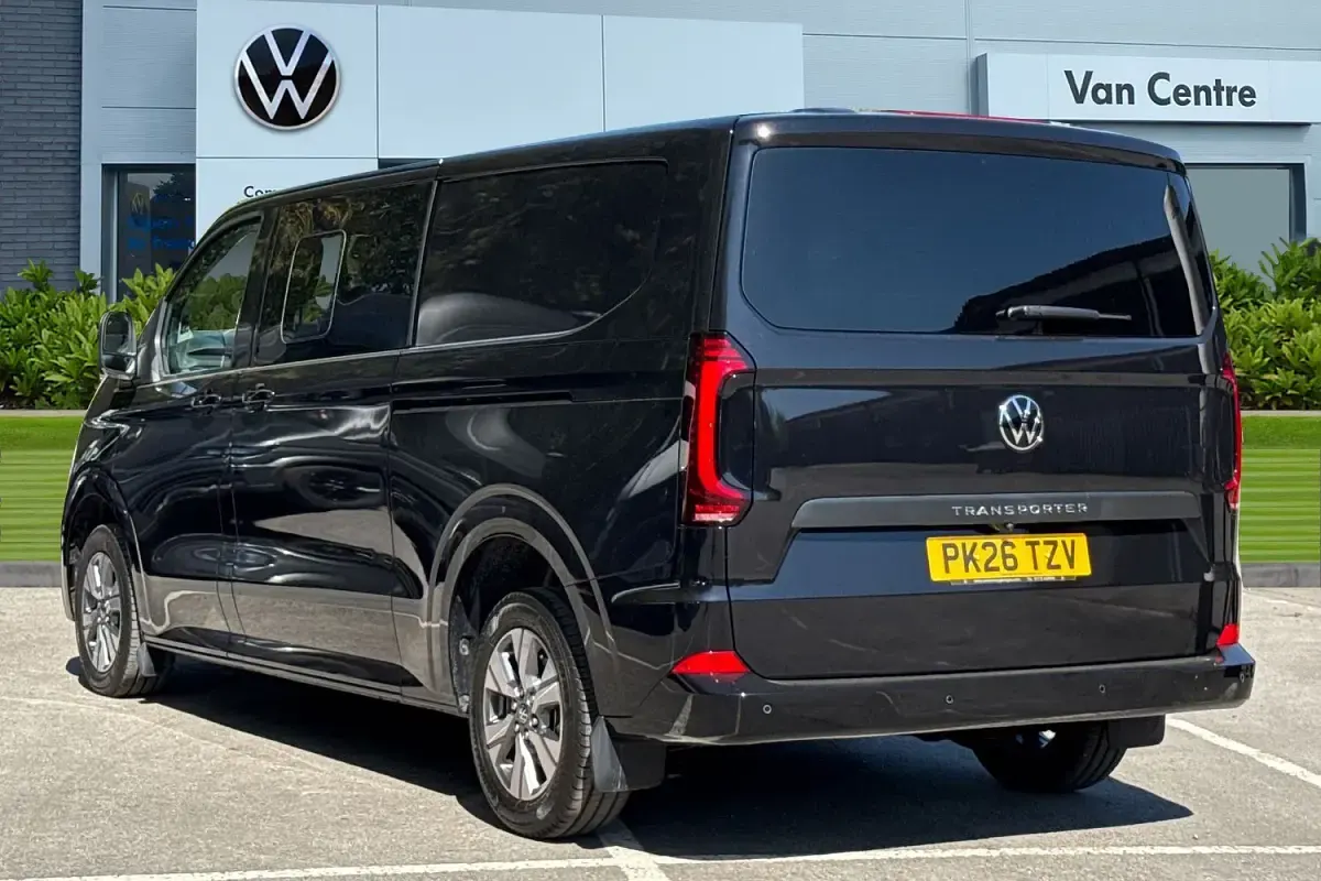 Nowe VW Transporter Pro 2026 Czarny Van